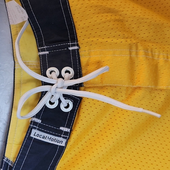 LOCAL MOTION Board Shorts with Back Pocket 31 - Picture 2 of 6